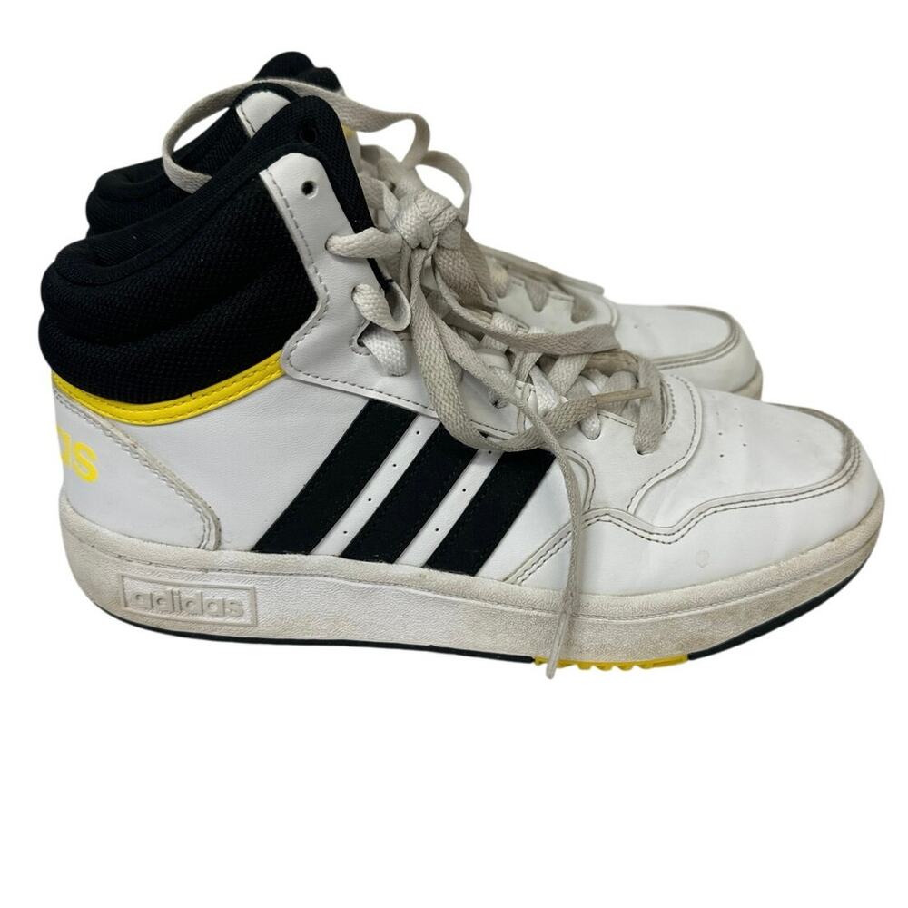Adidis boys sneakers size 4